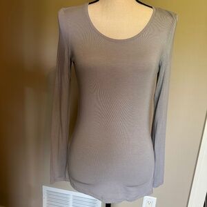 Kettlewell Scoop Neck Long Sleeve Top